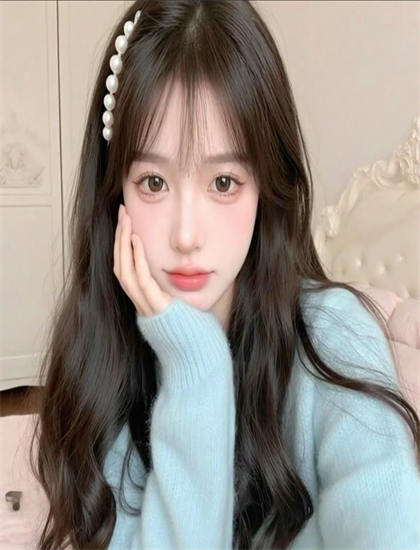 文化深度解读：惊悚片经典《新任女教师》的角色塑造与表演艺术——感人至深的情感表达